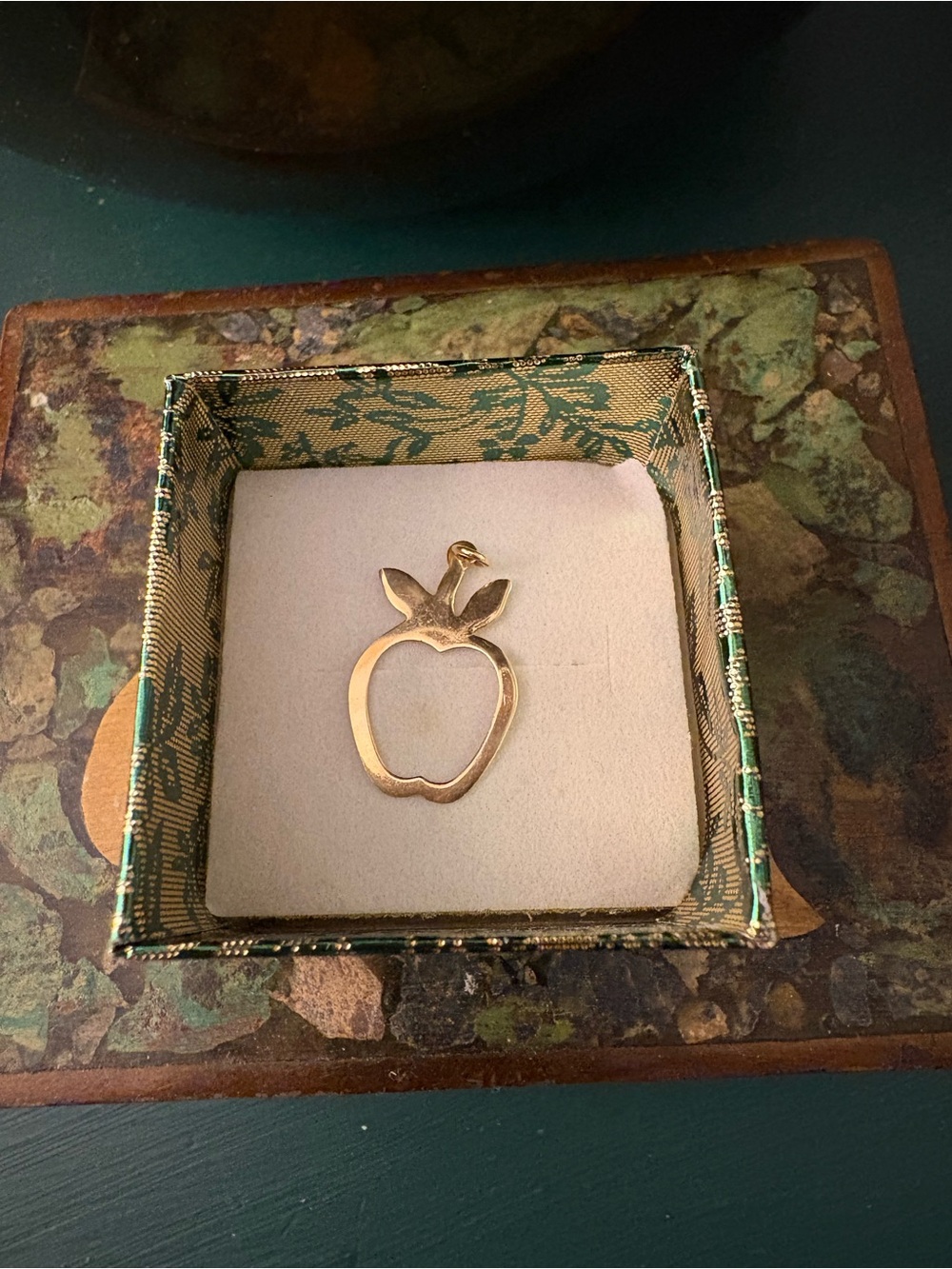 14 K Yellow Gold Apple Pendant - Picture 2 of 2